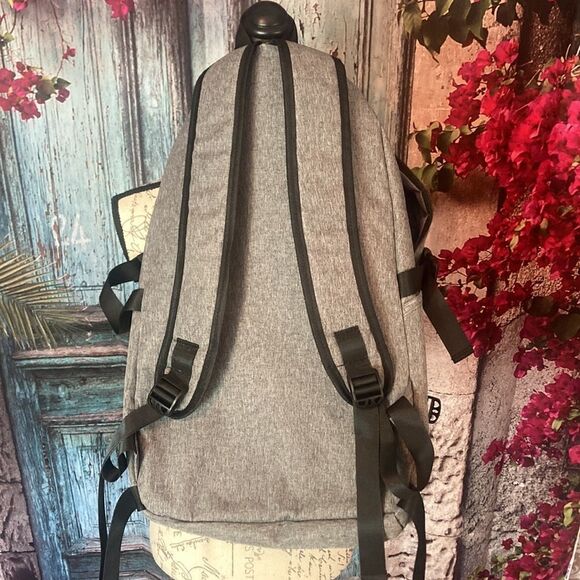 No brand grey and black backpack , has many pockets and zippers , EUC - Picture 11 of 11